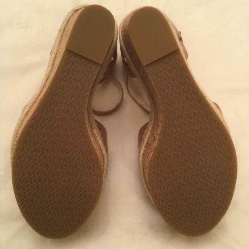 NIB Michael Michael Kors Axton leather two strap luggage wedge. Size 9. - Picture 8 of 12